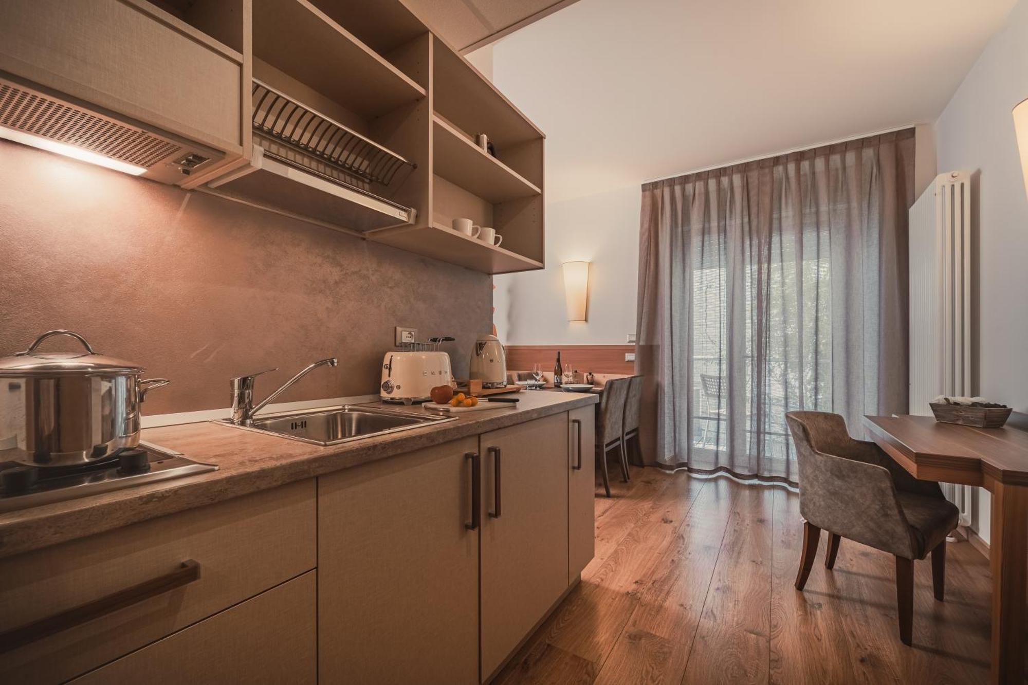 Cristallo Sport & Wellness Hotel Levico Terme Buitenkant foto