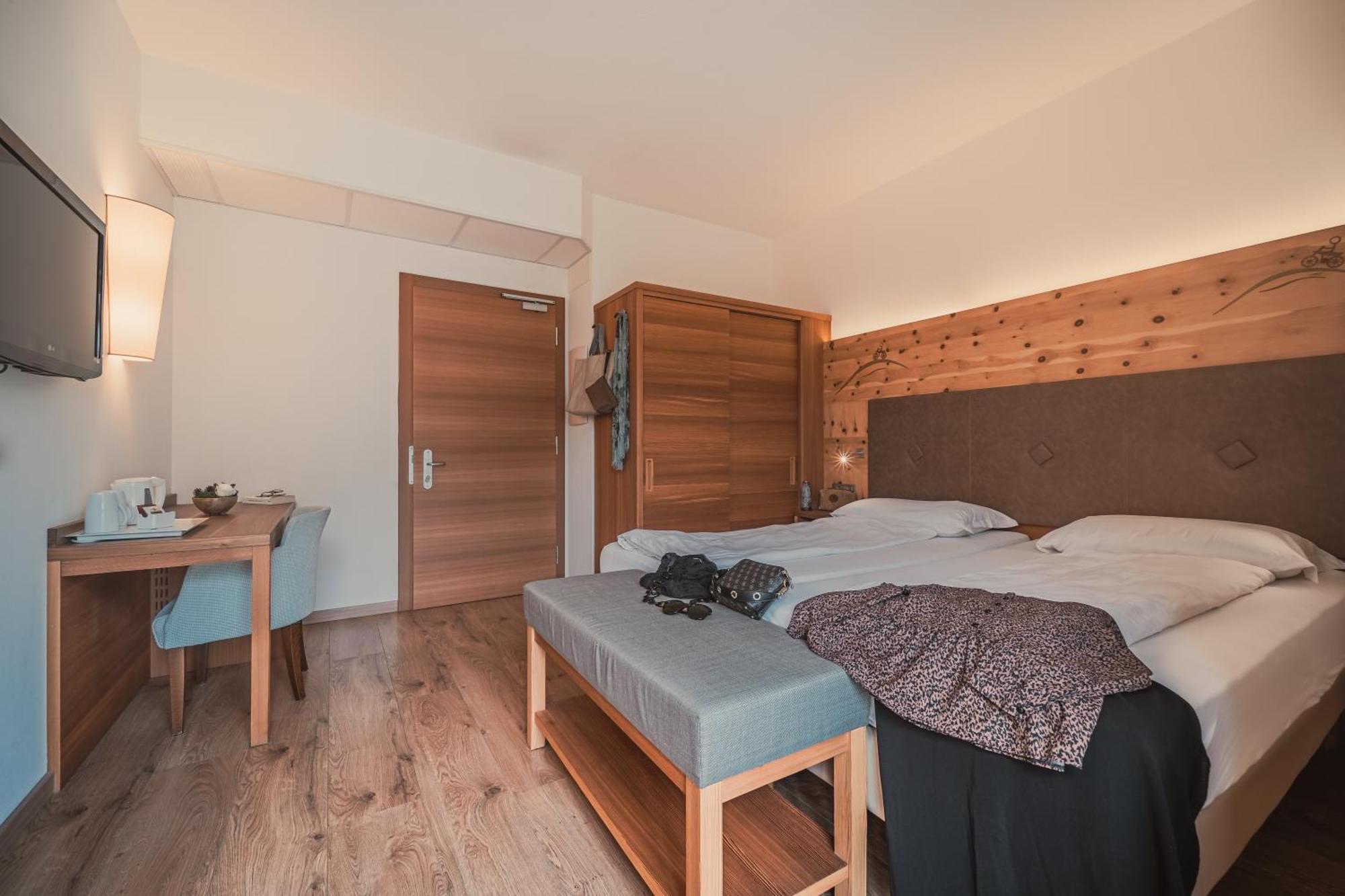 Cristallo Sport & Wellness Hotel Levico Terme Buitenkant foto