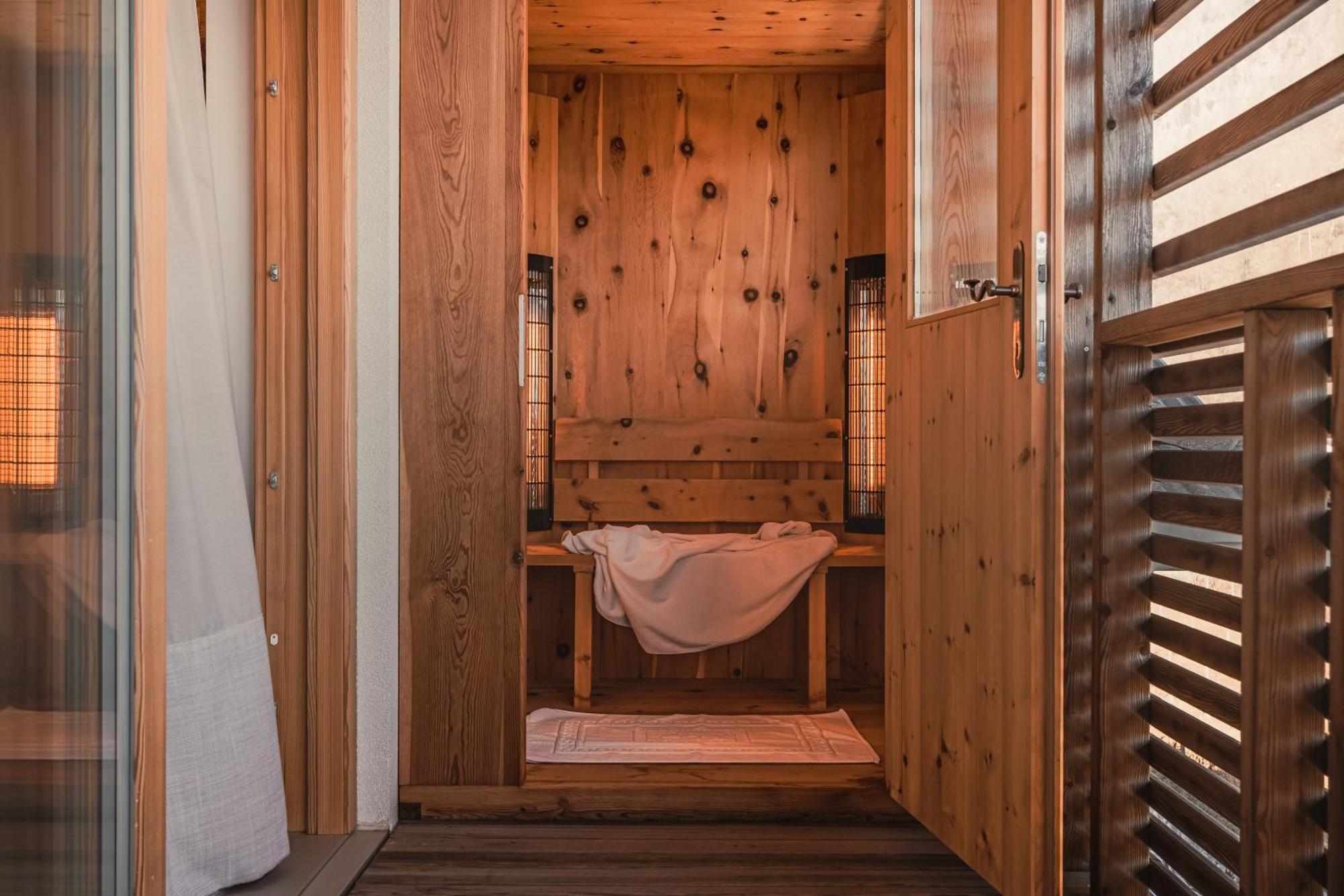 Cristallo Sport & Wellness Hotel Levico Terme Buitenkant foto