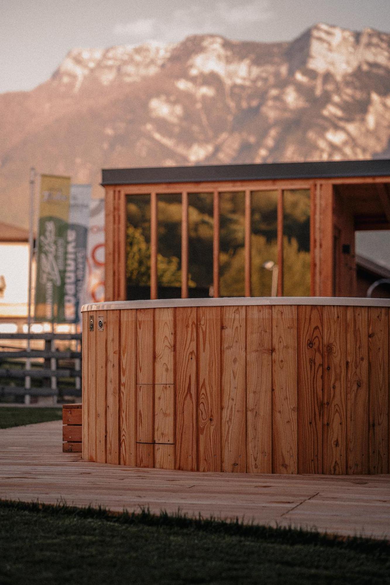 Cristallo Sport & Wellness Hotel Levico Terme Buitenkant foto