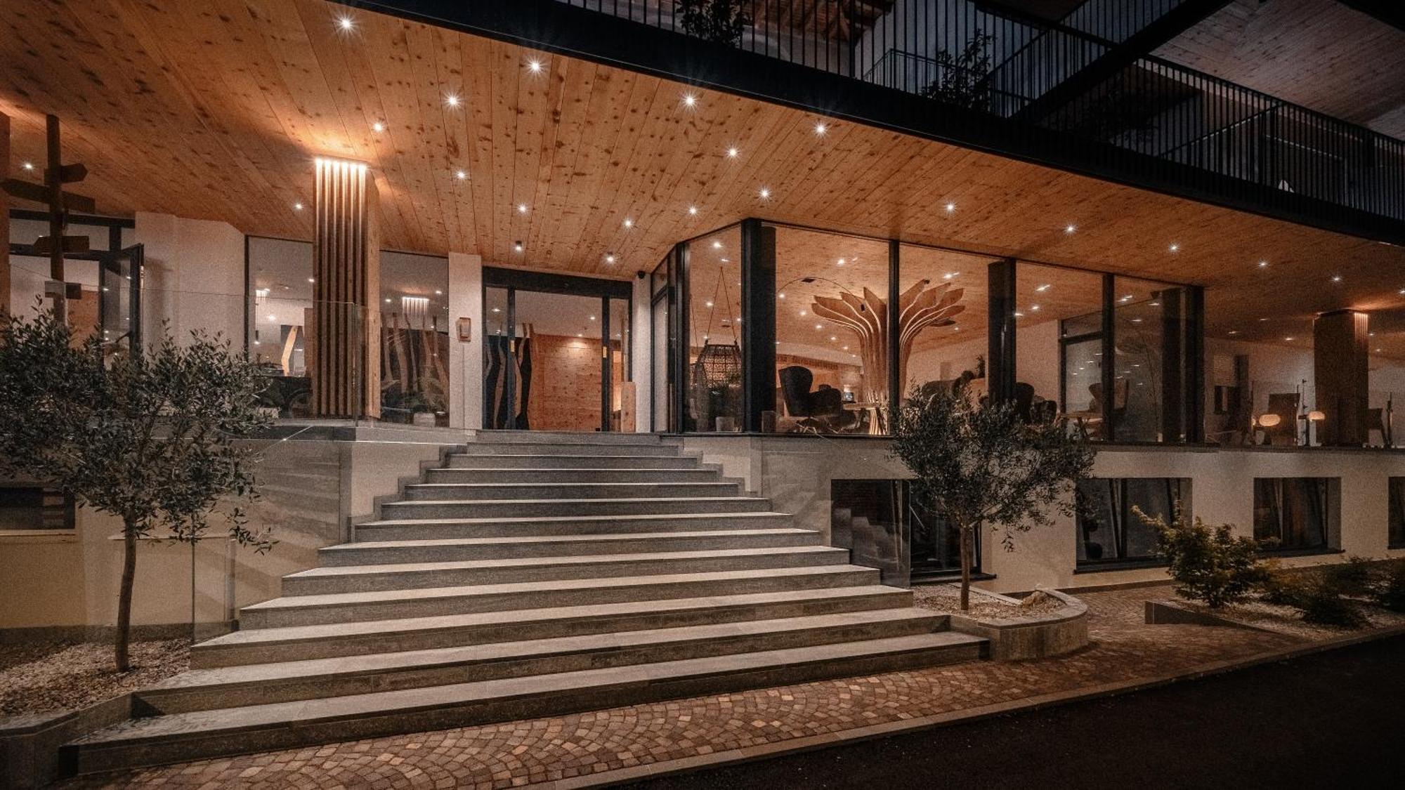Cristallo Sport & Wellness Hotel Levico Terme Buitenkant foto